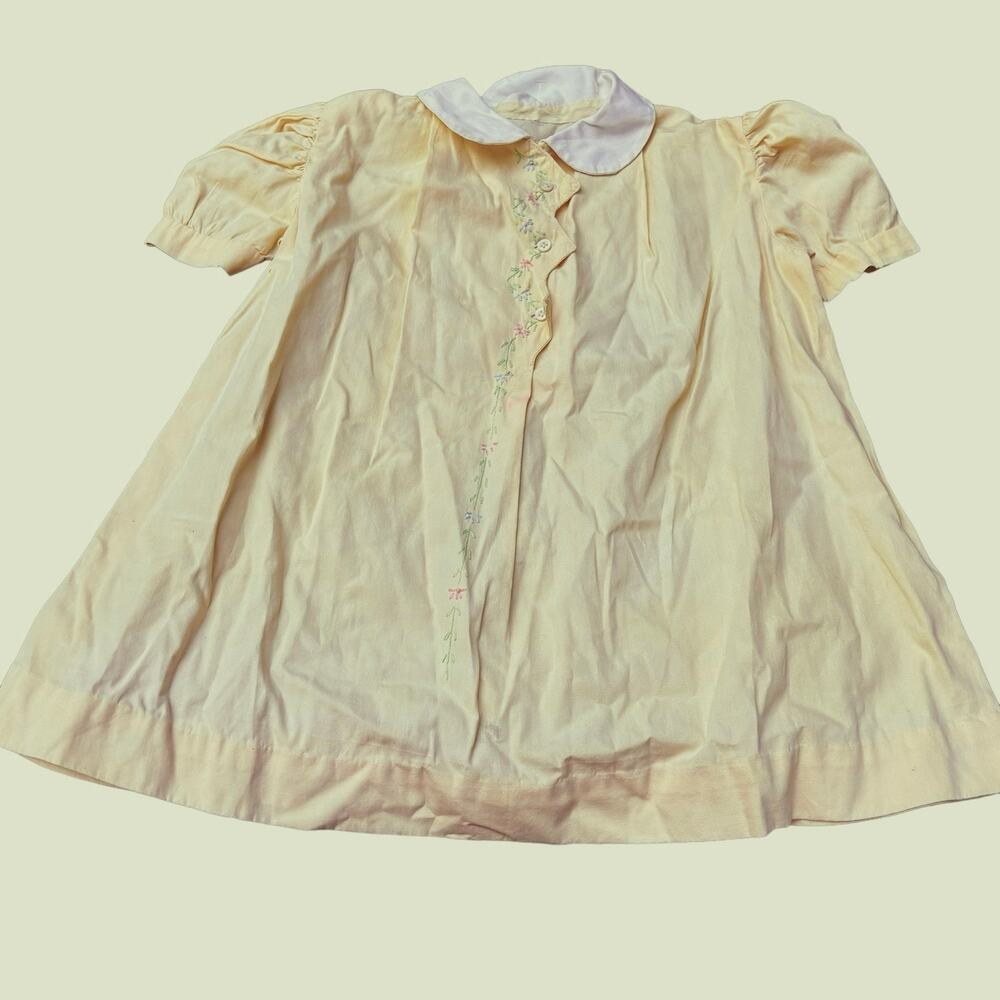 Victorian Look Girls Dress Yellow Embroidered Flowers Collared Cap Sleeve FLAWED